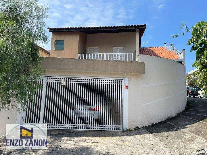 Sobrado à venda com 4 quartos, 200m² - Foto 1