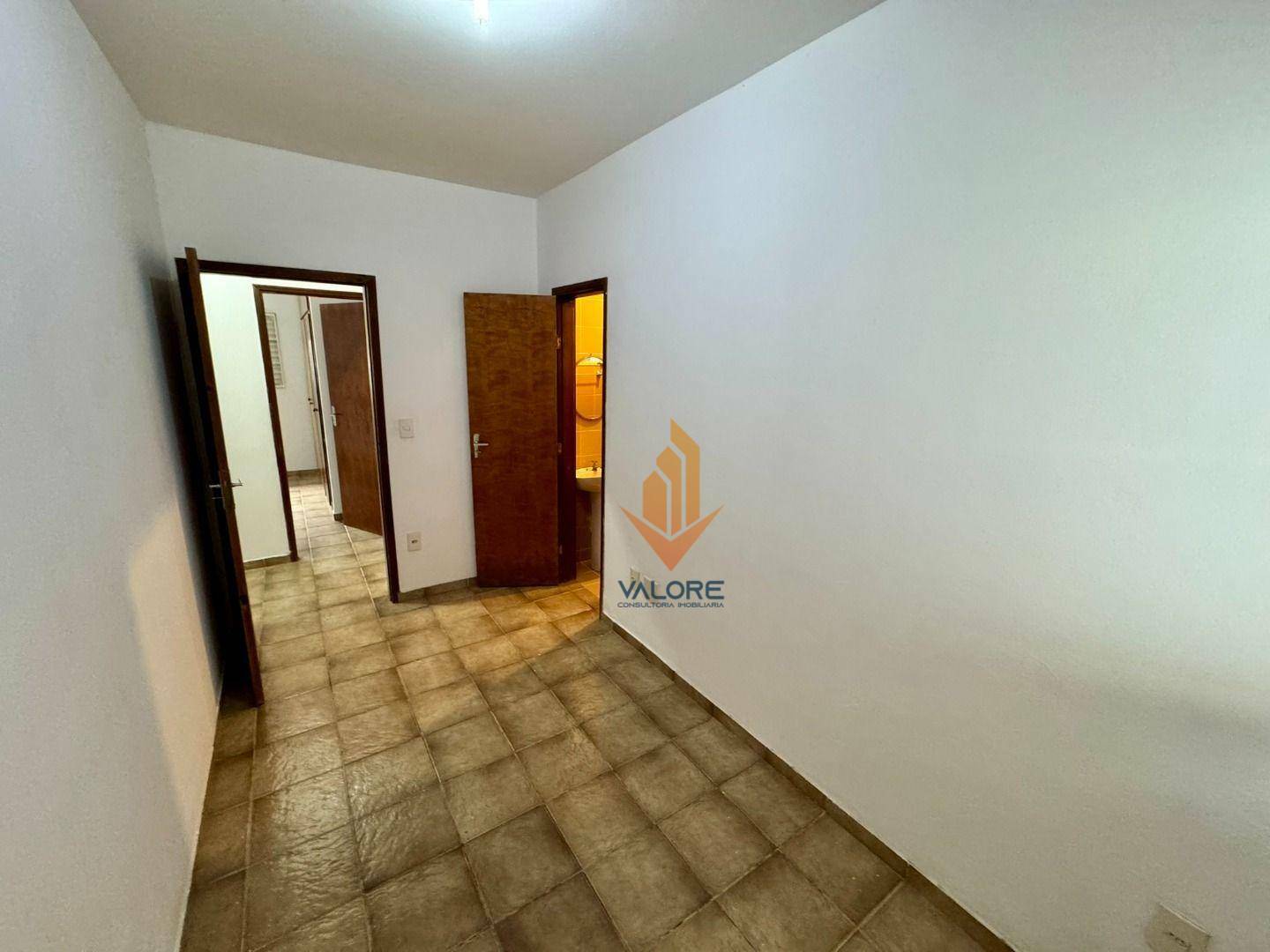 Casa à venda com 4 quartos, 300m² - Foto 28