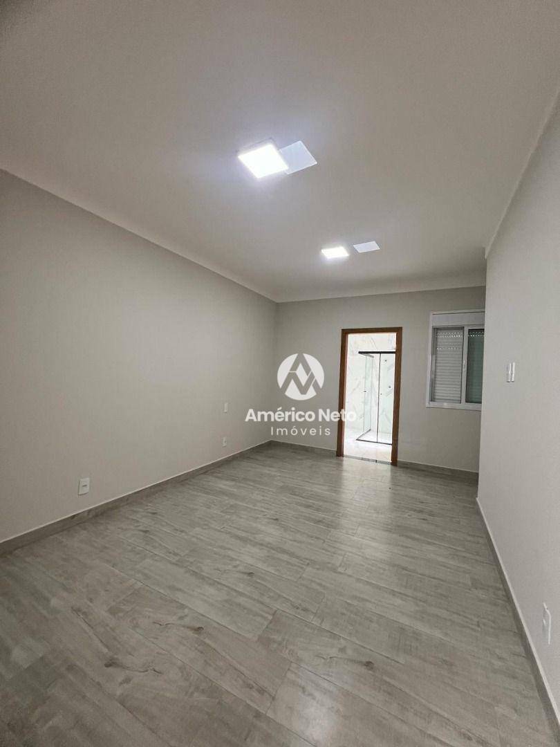 Sobrado à venda com 3 quartos, 300m² - Foto 18