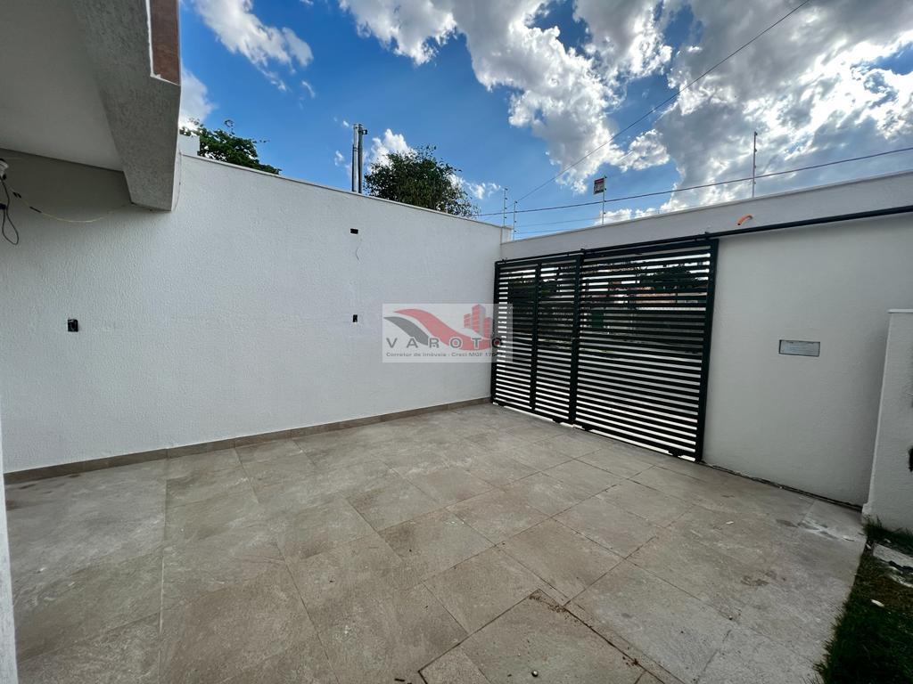 Casa à venda com 3 quartos, 40m² - Foto 4