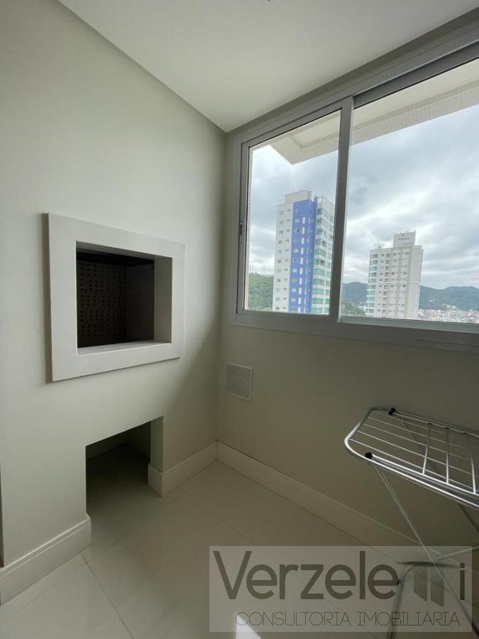 Apartamento à venda com 3 quartos, 130m² - Foto 10