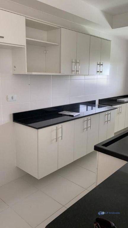 Apartamento à venda com 3 quartos, 83m² - Foto 12