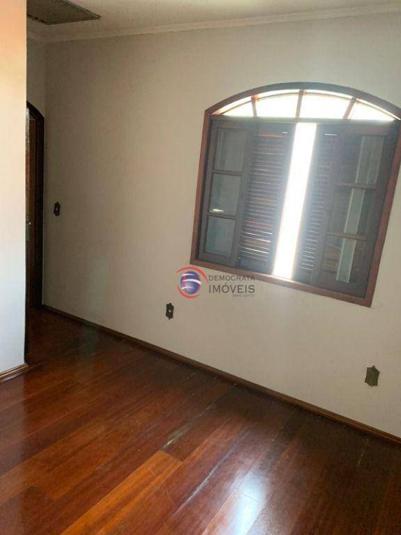 Sobrado à venda com 4 quartos, 232m² - Foto 9