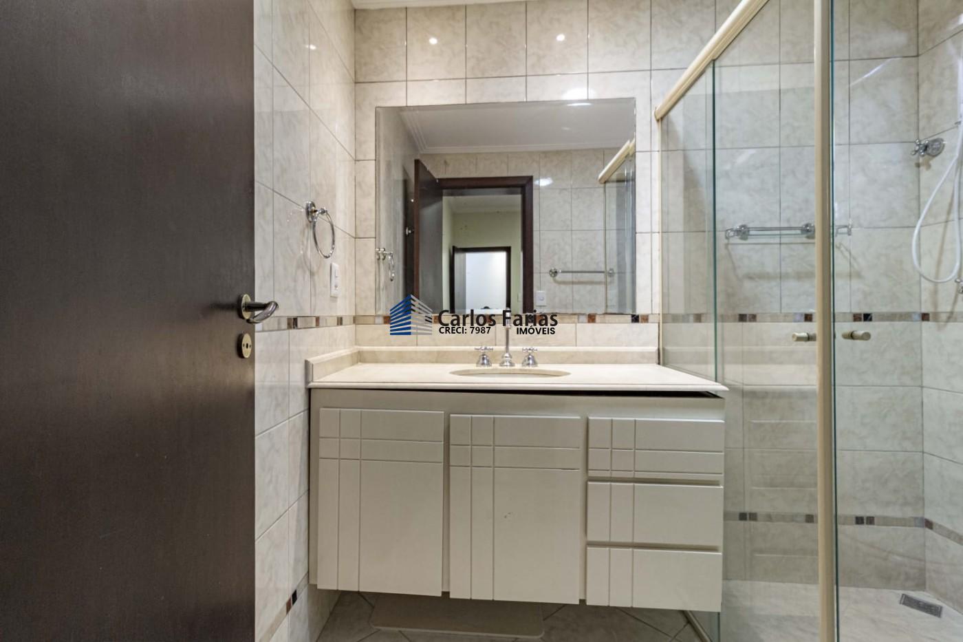 Casa à venda com 6 quartos, 450m² - Foto 25