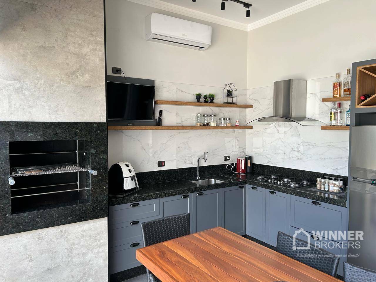 Casa à venda com 3 quartos, 215m² - Foto 10