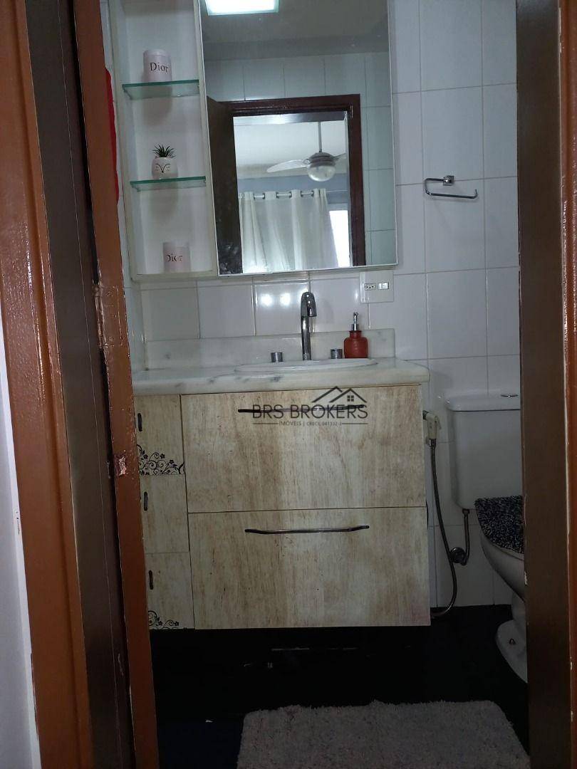 Apartamento à venda com 2 quartos, 75m² - Foto 19