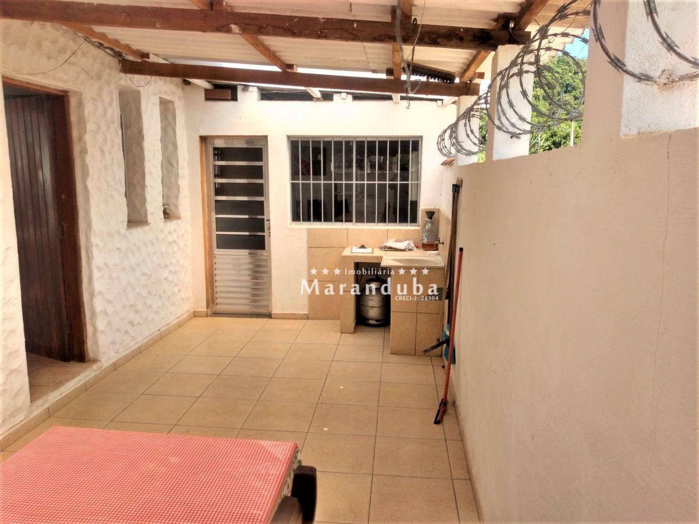 Casa à venda com 4 quartos, 200m² - Foto 14