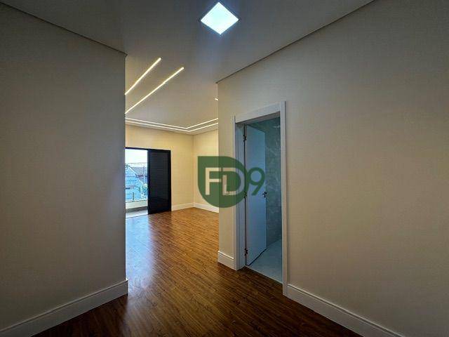 Casa à venda com 3 quartos, 200m² - Foto 27