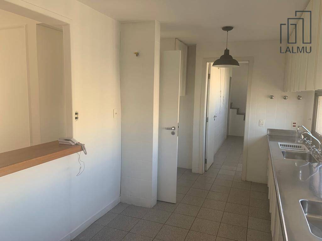 Apartamento para alugar com 3 quartos, 256m² - Foto 19