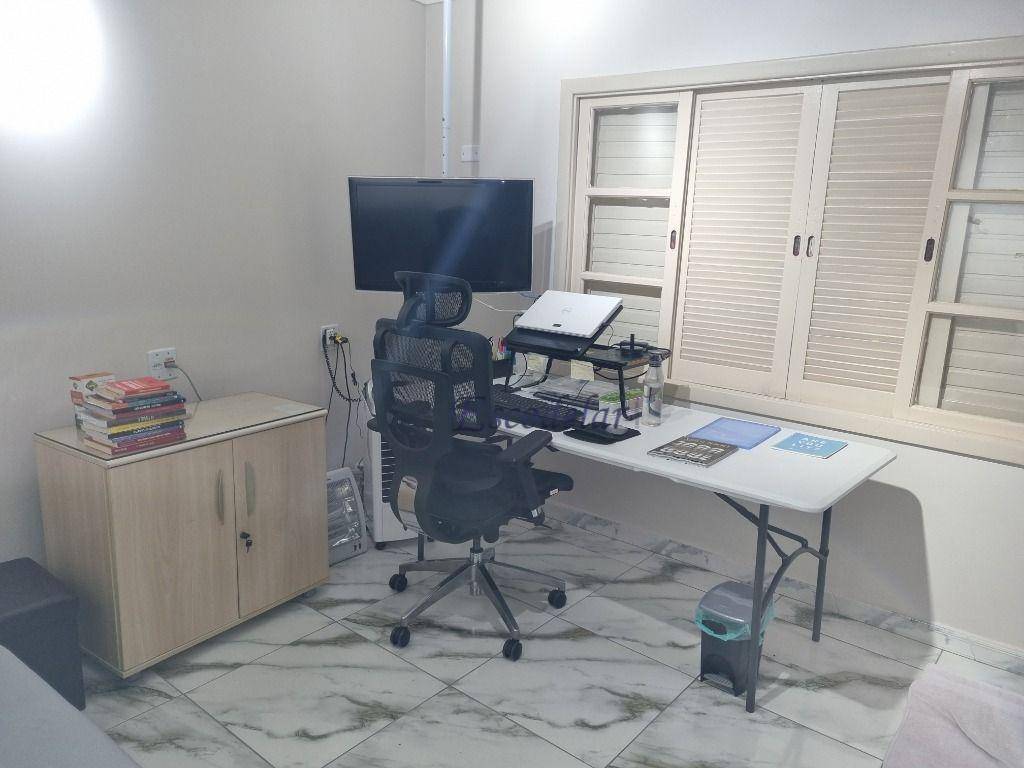 Sobrado para alugar com 4 quartos, 250m² - Foto 41