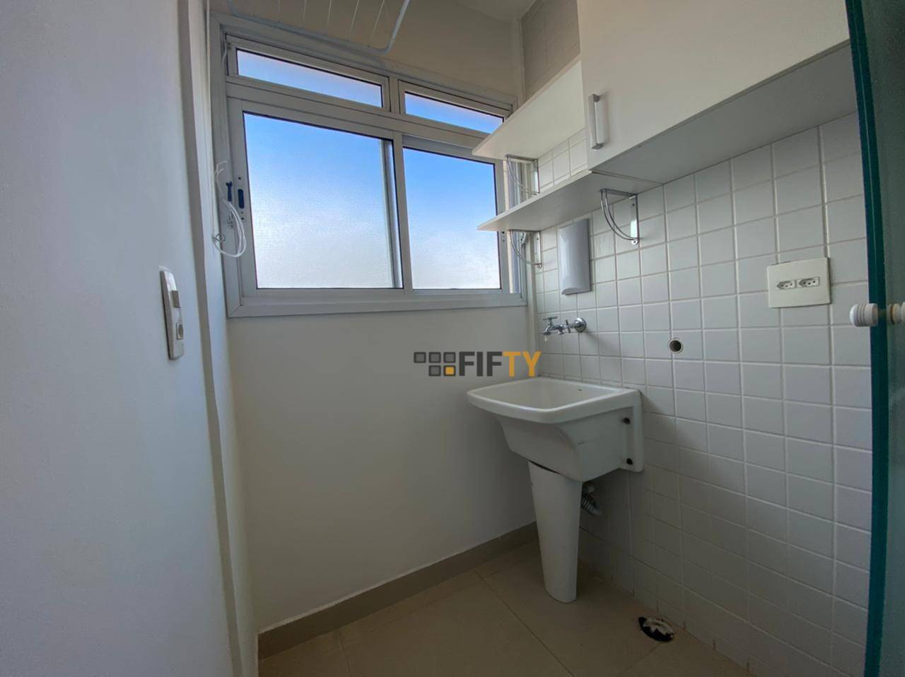 Apartamento para alugar com 2 quartos, 55m² - Foto 11