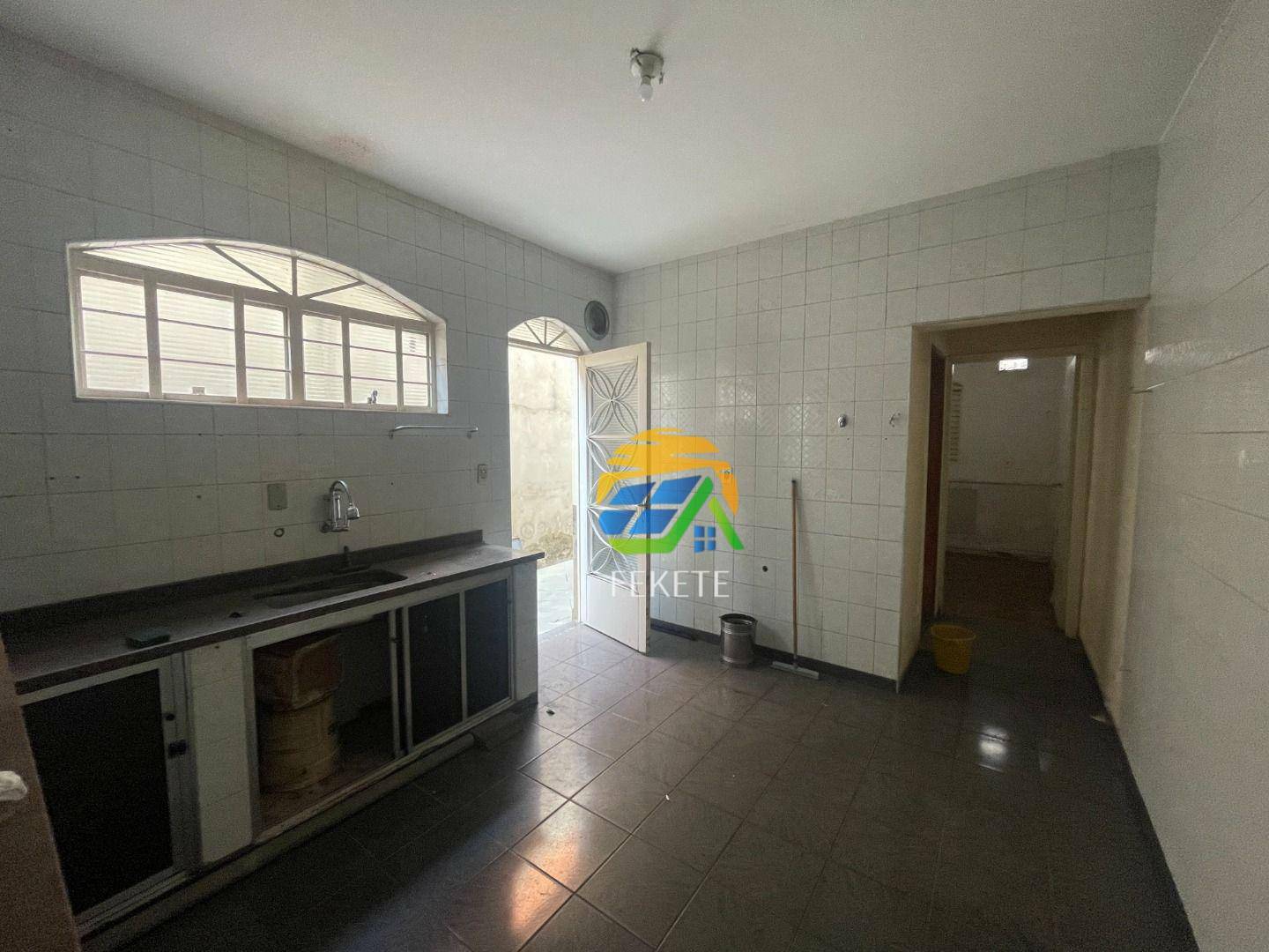 Casa à venda com 2 quartos, 128m² - Foto 6