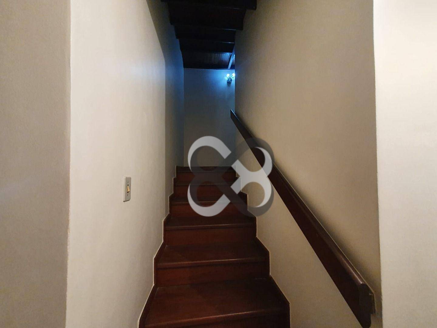 Casa à venda com 4 quartos, 180m² - Foto 14