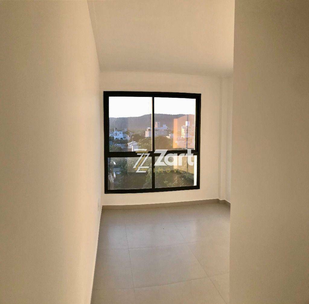 Apartamento à venda com 3 quartos, 146m² - Foto 19