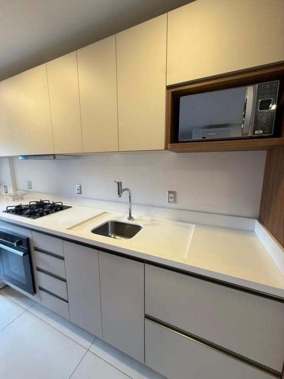 Apartamento para alugar com 2 quartos, 80m² - Foto 9