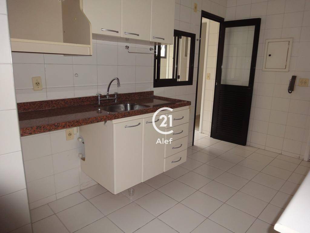 Apartamento para alugar com 3 quartos, 110m² - Foto 18