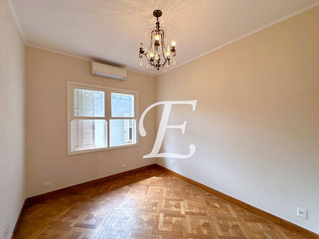 Casa para alugar com 4 quartos, 500m² - Foto 40