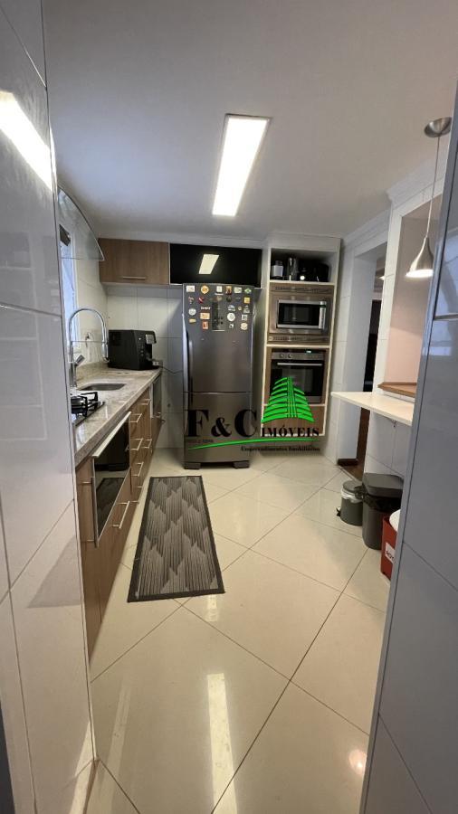 Apartamento à venda com 3 quartos, 117m² - Foto 33