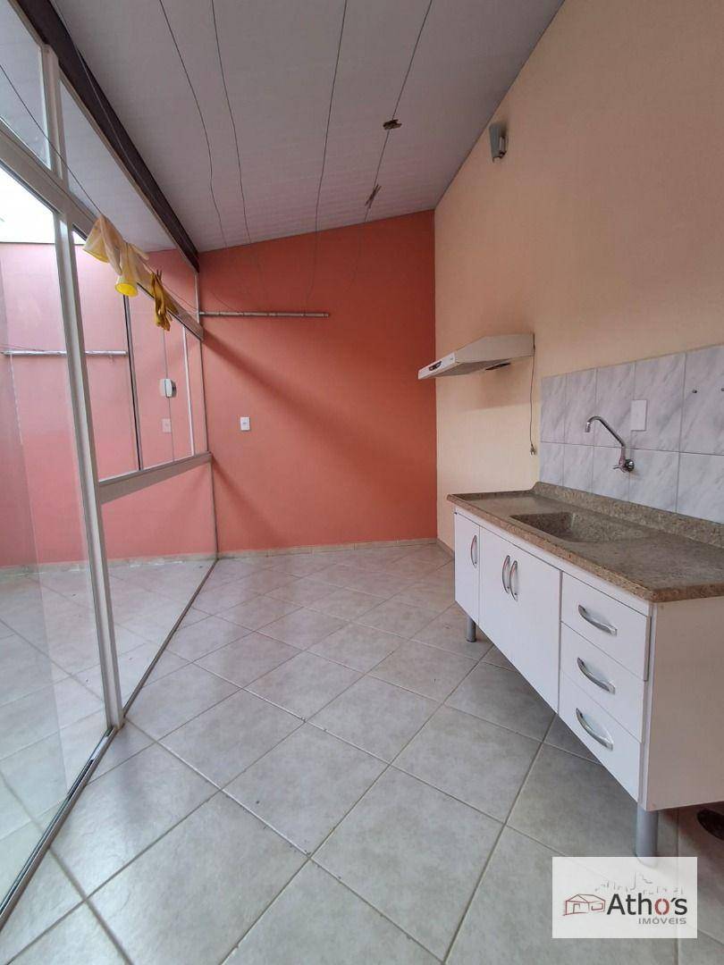 Casa para alugar com 4 quartos, 170m² - Foto 23