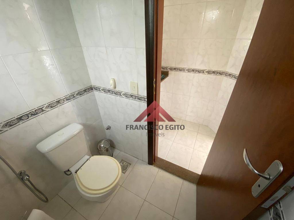 Casa de Condomínio à venda com 3 quartos, 450m² - Foto 11