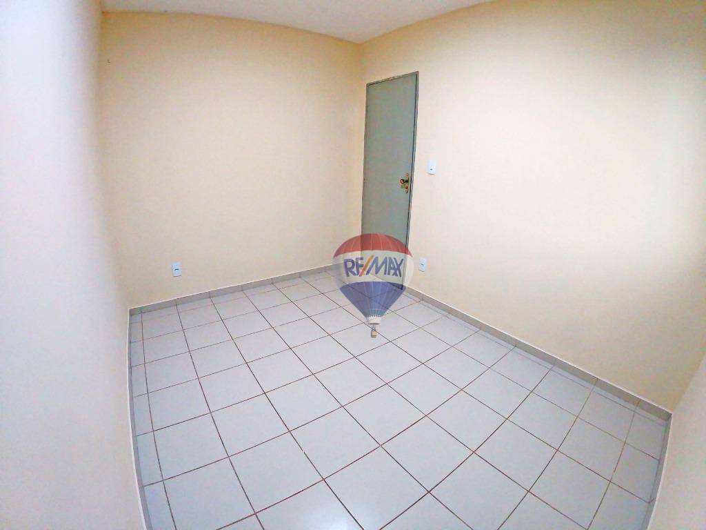 Apartamento à venda com 2 quartos, 42m² - Foto 9