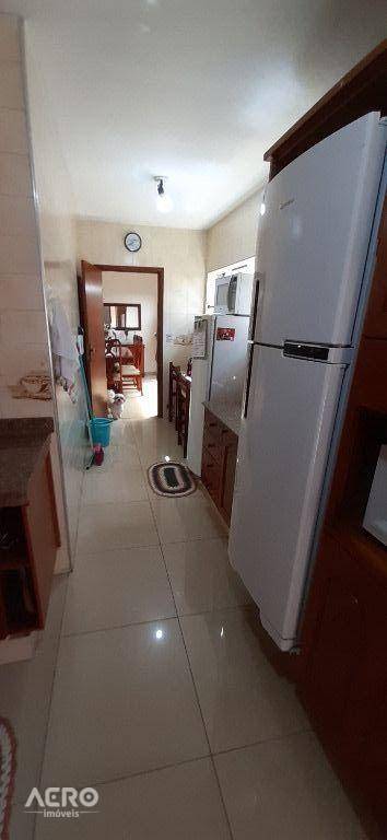 Casa, 6 quartos, 298 m² - Foto 5