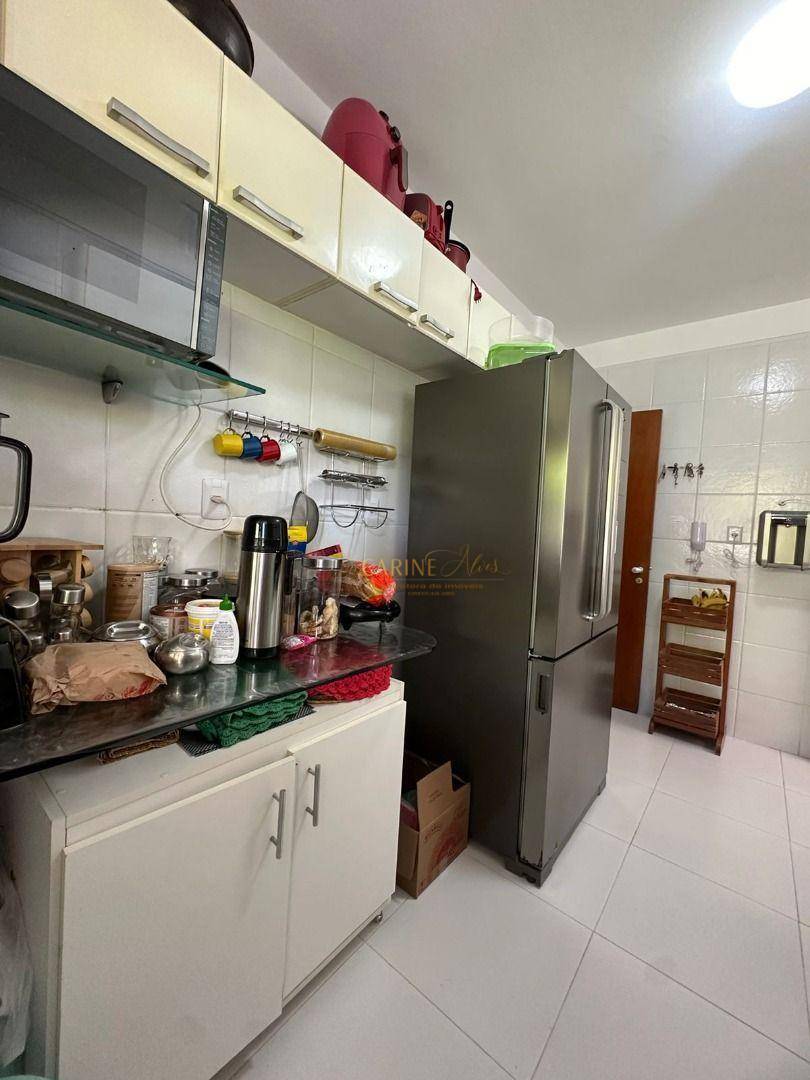 Casa de Condomínio para alugar com 3 quartos, 250m² - Foto 12