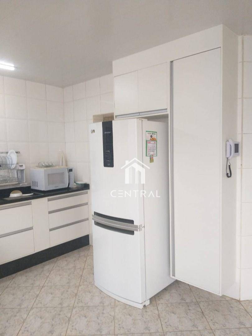 Sobrado à venda com 4 quartos, 248m² - Foto 12