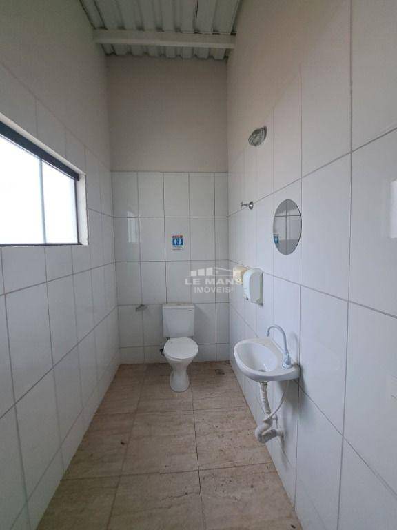 Casa para alugar com 1 quarto, 245m² - Foto 18