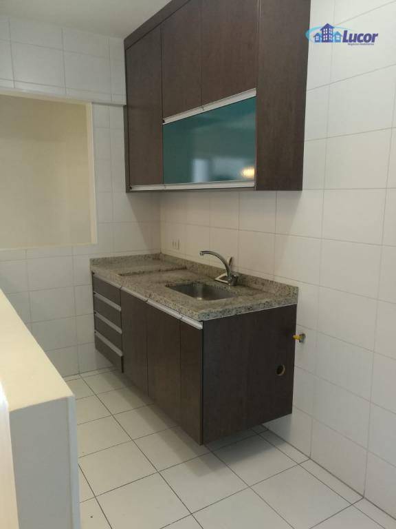 Apartamento à venda com 2 quartos, 65m² - Foto 7