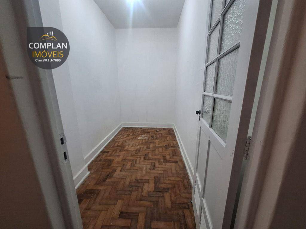 Apartamento à venda com 3 quartos, 188m² - Foto 8