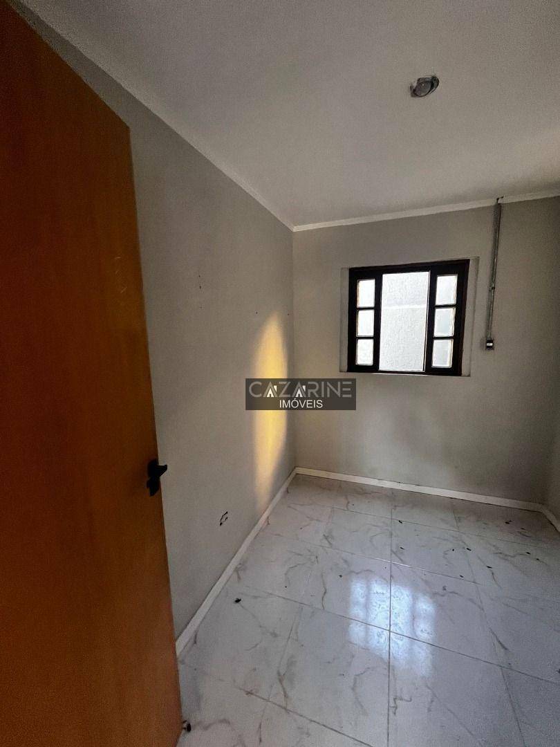 Casa à venda e aluguel com 3 quartos, 200m² - Foto 21