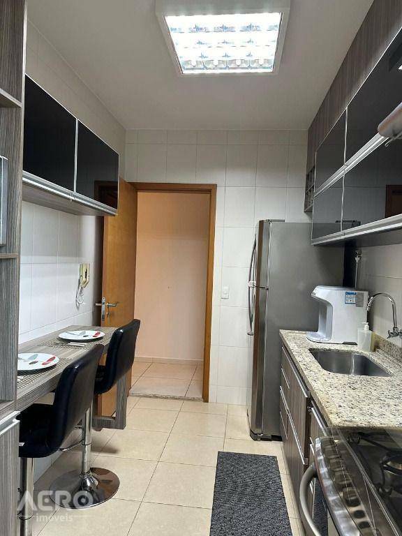 Apartamento para alugar com 3 quartos, 86m² - Foto 13