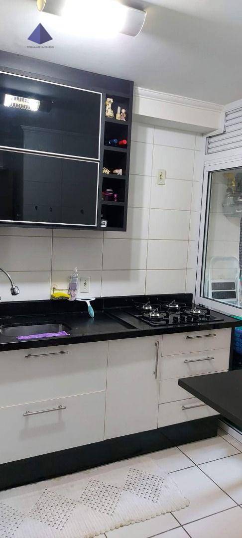 Apartamento à venda com 3 quartos, 75m² - Foto 4