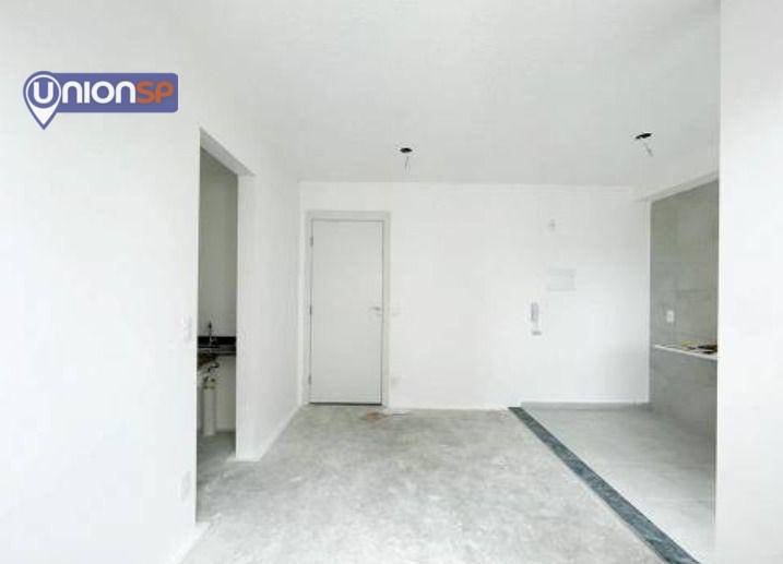 Apartamento à venda com 1 quarto, 30m² - Foto 2