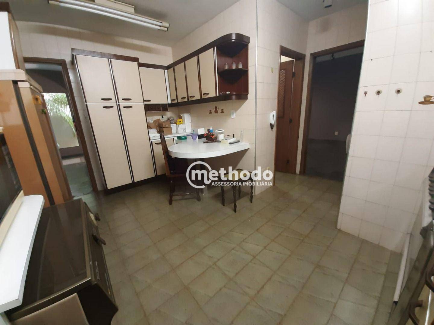 Casa à venda com 3 quartos, 337m² - Foto 5