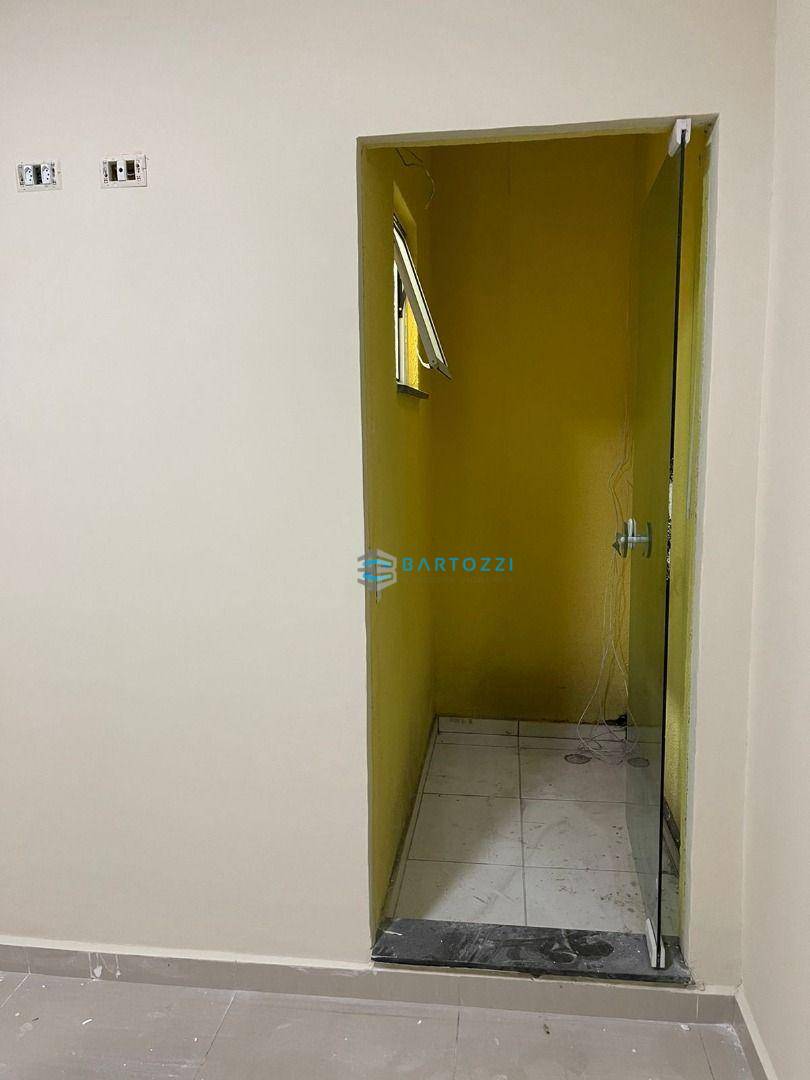 Sobrado à venda e aluguel com 3 quartos, 200m² - Foto 9