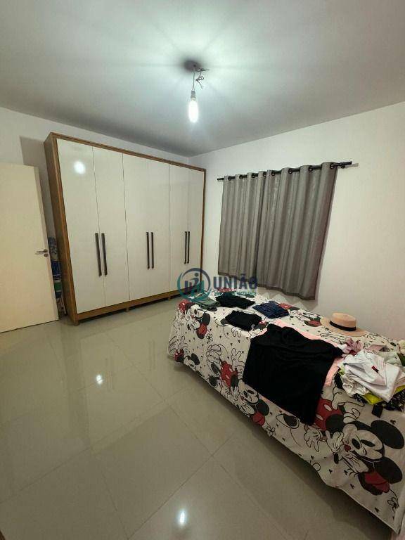 Casa de Condomínio à venda com 3 quartos, 180m² - Foto 32