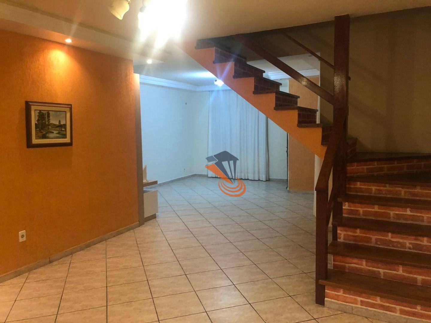 Casa à venda com 4 quartos, 210m² - Foto 5