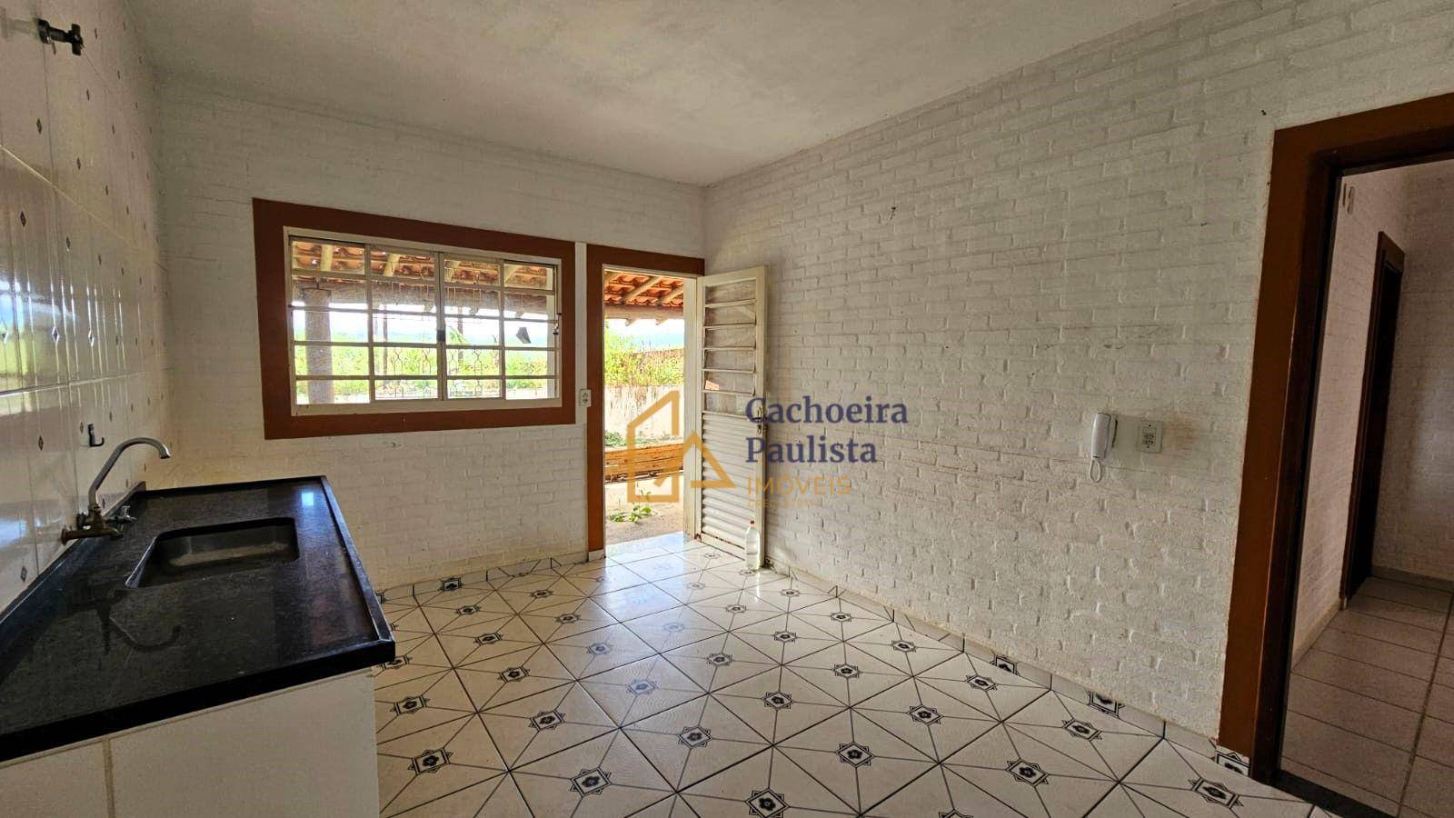 Casa de Condomínio à venda com 4 quartos, 223m² - Foto 4