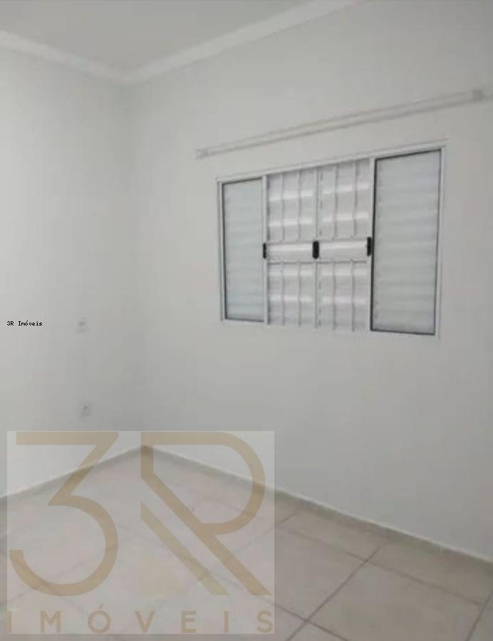 Casa à venda com 2 quartos, 90m² - Foto 5