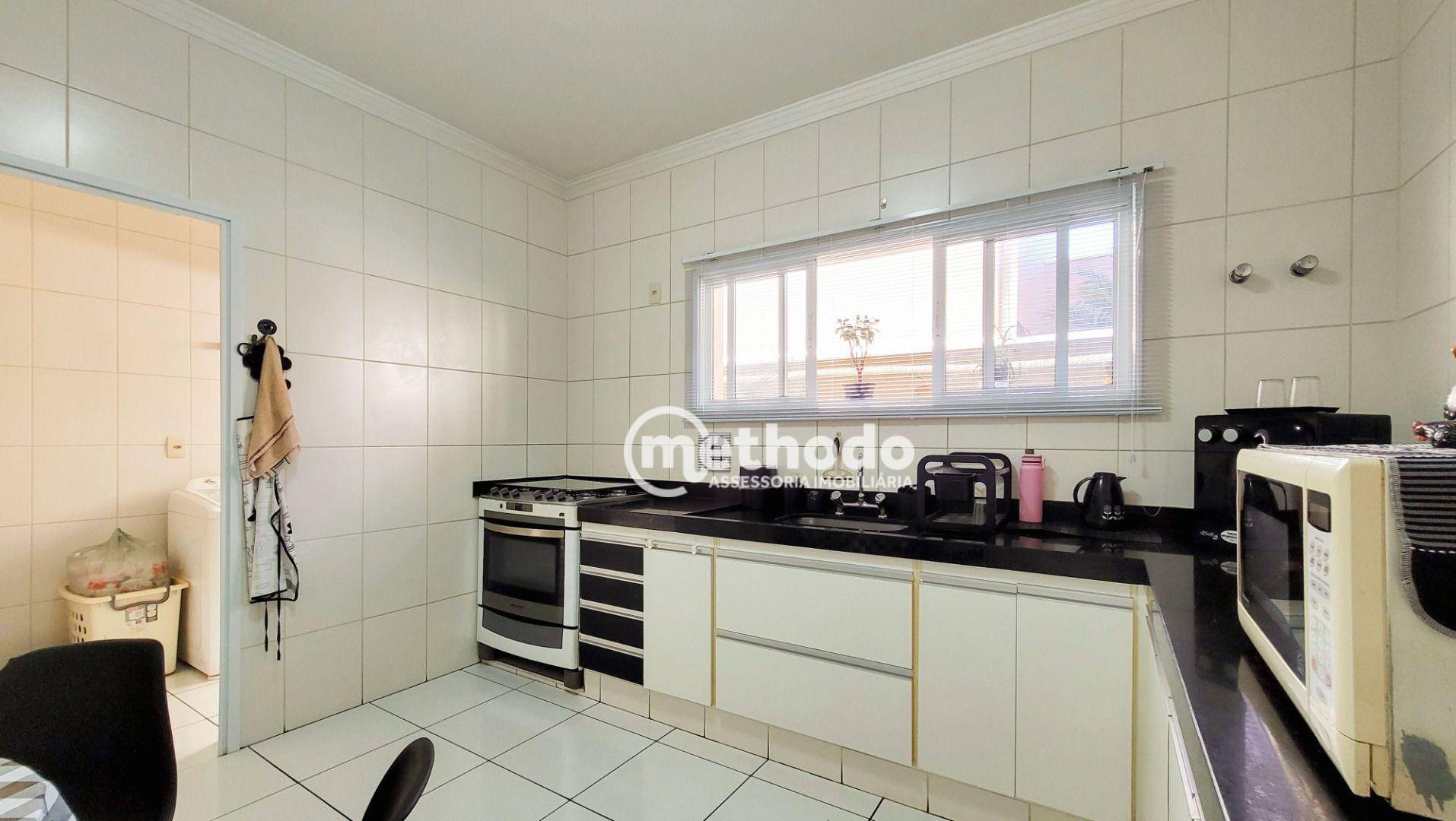 Casa de Condomínio à venda com 4 quartos, 250m² - Foto 9