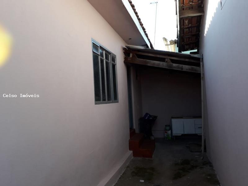 Casa à venda com 3 quartos, 250m² - Foto 18