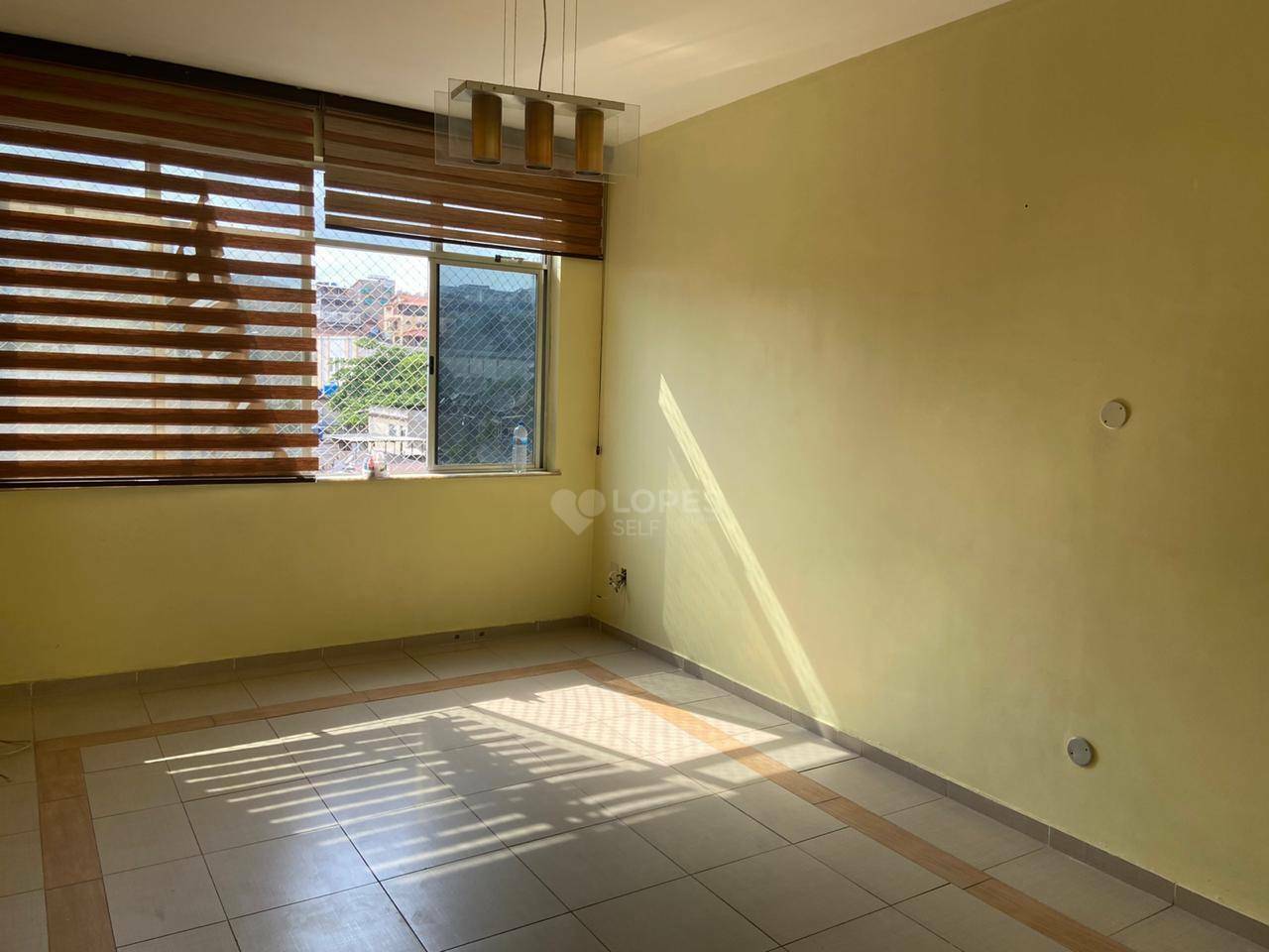 Apartamento à venda com 2 quartos, 85m² - Foto 1