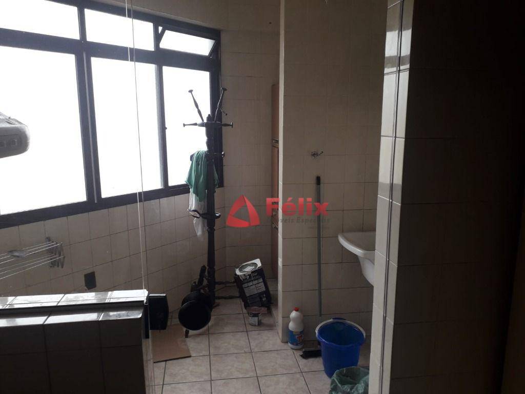 Apartamento à venda com 3 quartos, 105m² - Foto 17