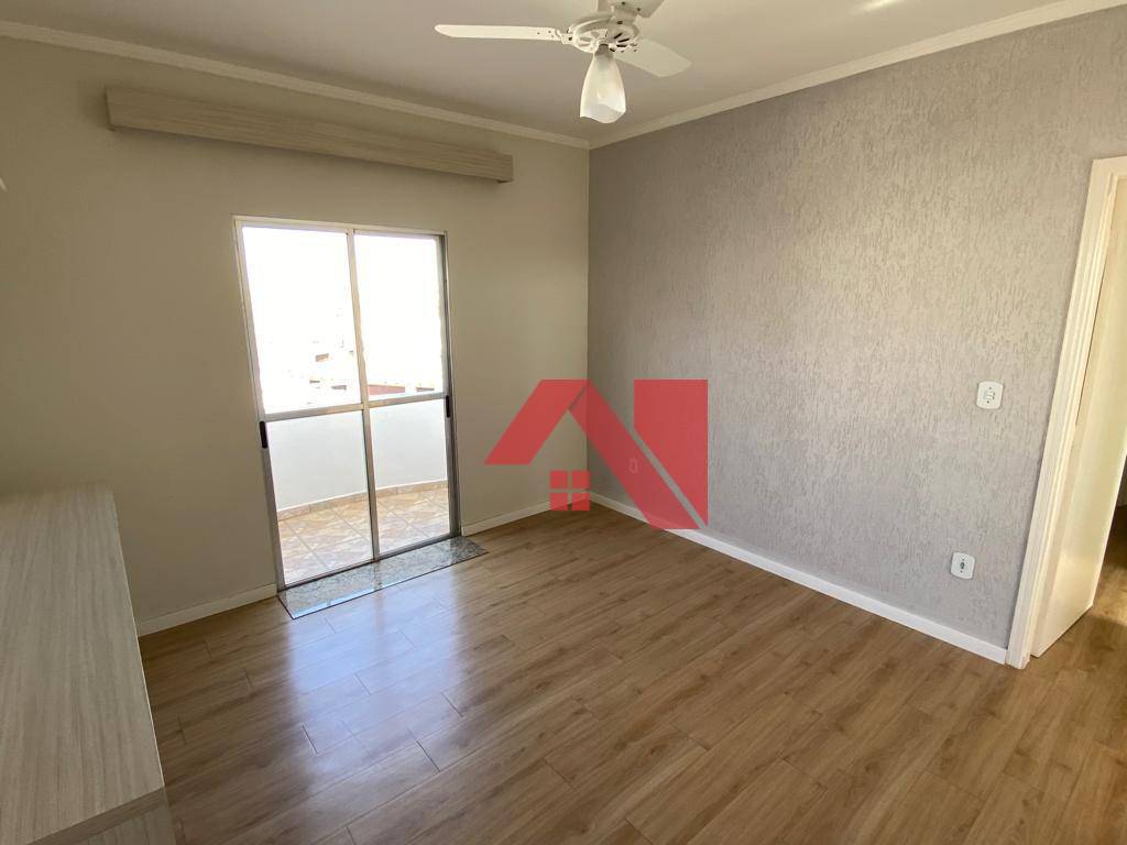 Apartamento à venda com 3 quartos, 82m² - Foto 3