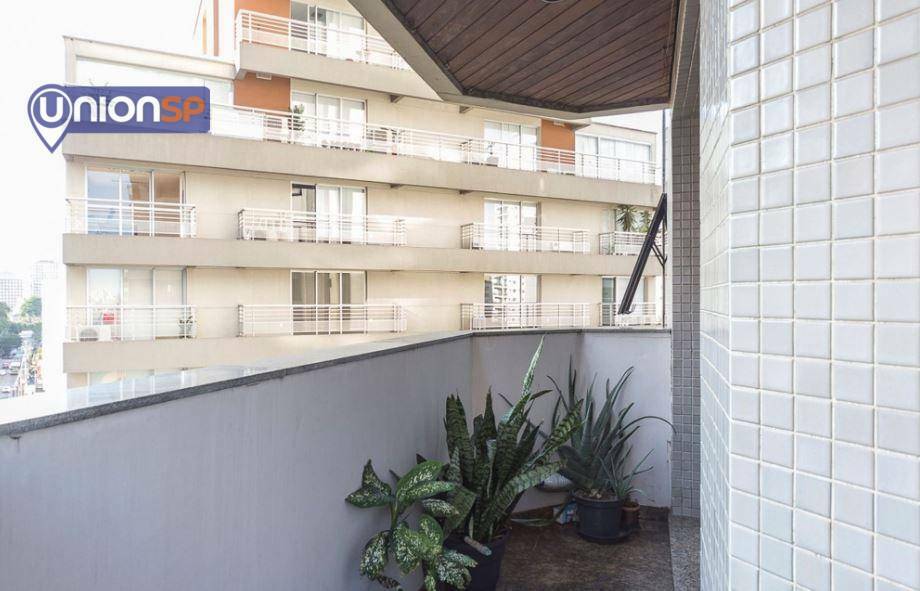 Apartamento à venda com 4 quartos, 180m² - Foto 5