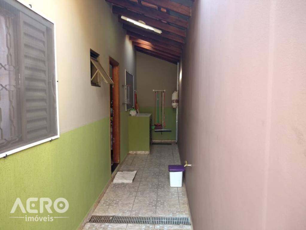 Casa à venda com 4 quartos, 171m² - Foto 18