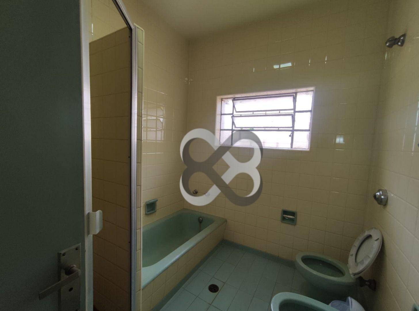 Casa para alugar com 8 quartos, 300m² - Foto 33