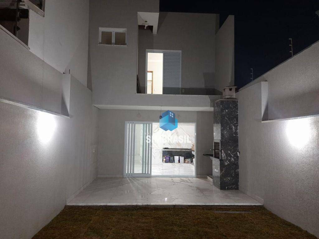 Casa à venda com 3 quartos, 105m² - Foto 2